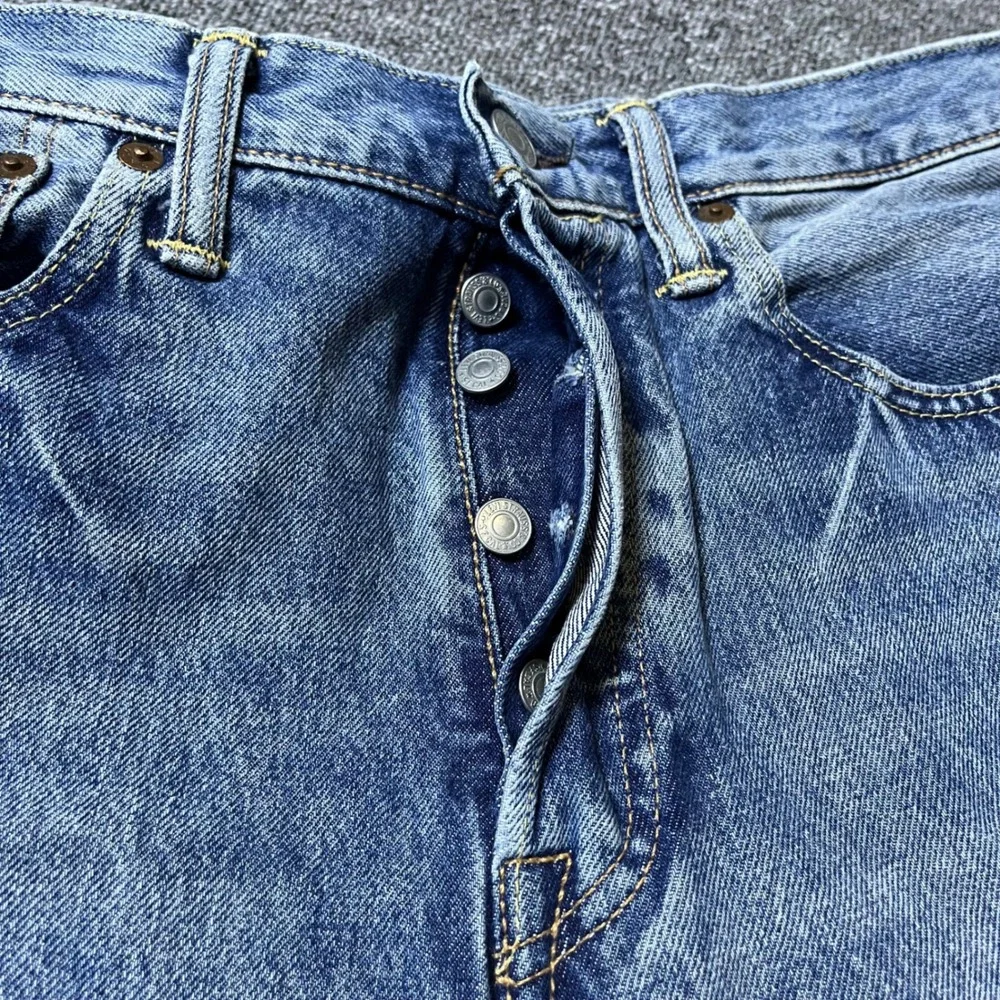 Levis inseam 31